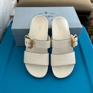 Prada Slides